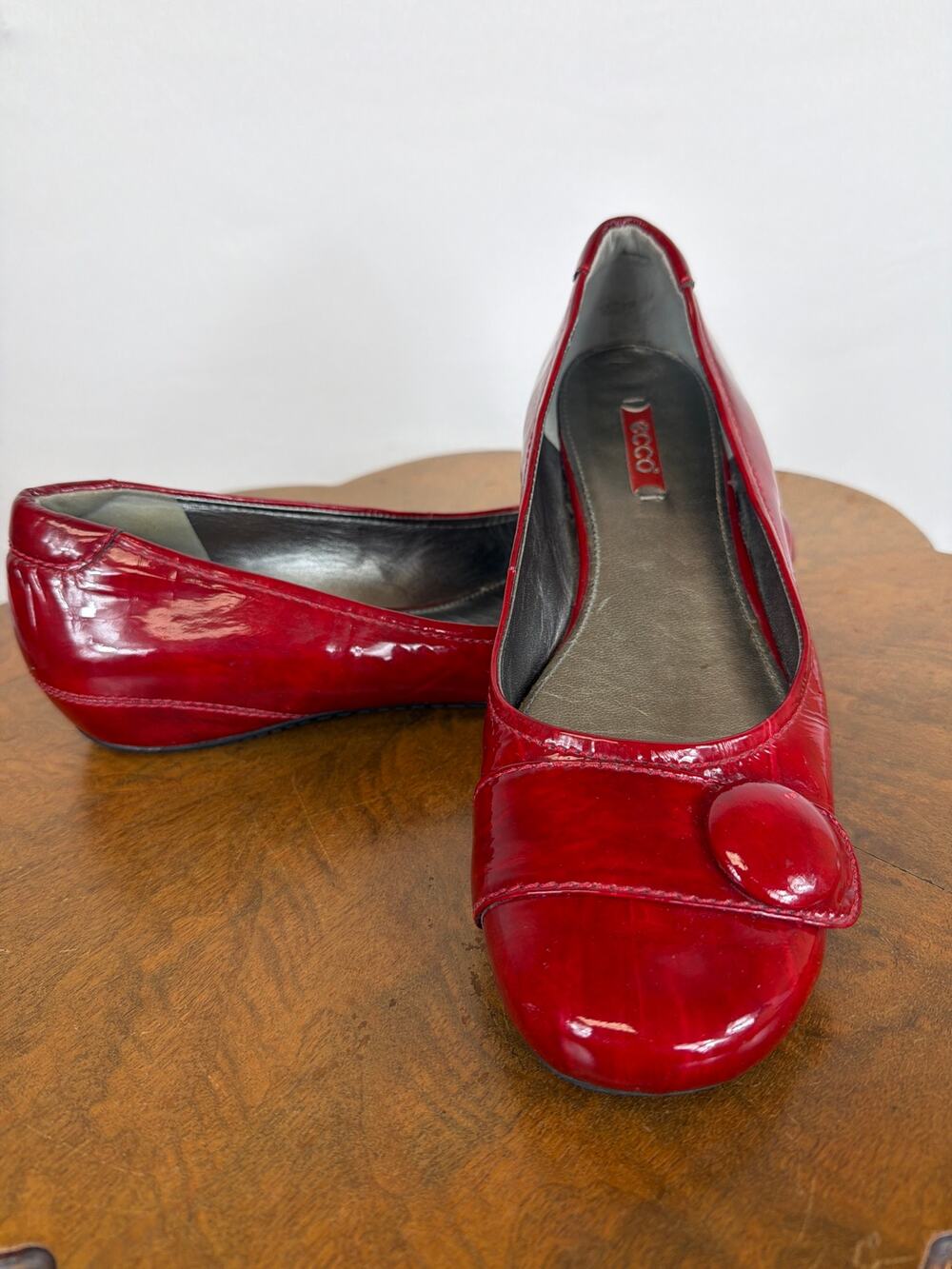 ECCO Red Leather Ballet Flats Button Strap Slip On Patterned Size 41